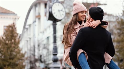 Verliefd na eerste date: 9 Tips bij hopeloze verliefdheid